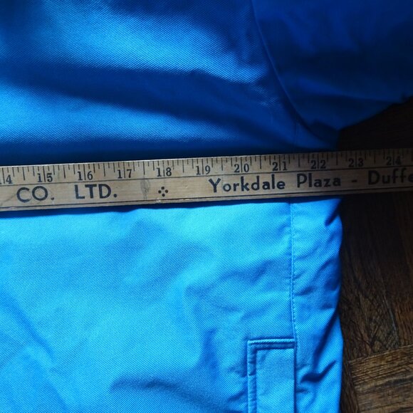 KANUK Made in Canada Winter Jacket Parka - Picture 2 of 12